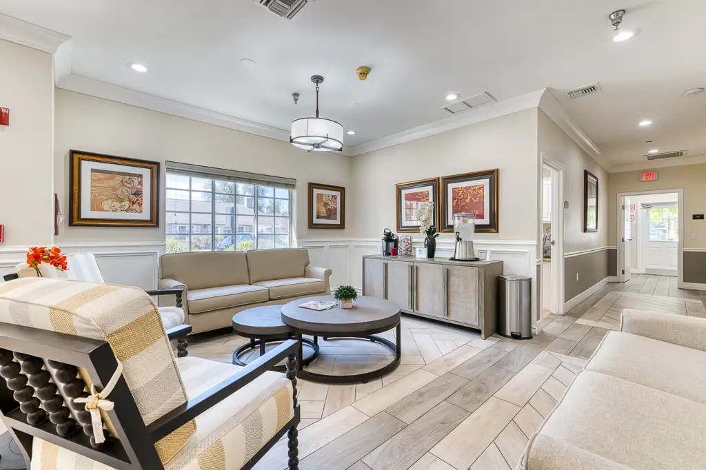 Lobby with Coffee Bar Lobby with Coffee Bar